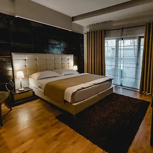 https://green-house-tirana.albaniahotels.org